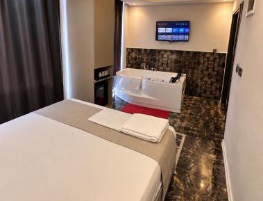 Deluxe Double Room with Bath