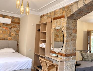 Deluxe King Suite