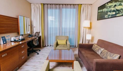 One-Bedroom King Suite with Black Sea View