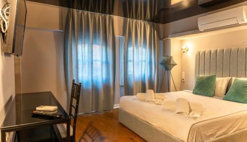 Standard Queen Room