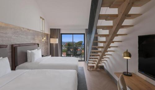 King Duplex Family Suite with Sea View