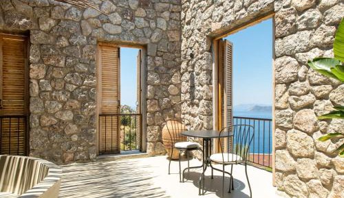 Double Room with Balcony and Sea View