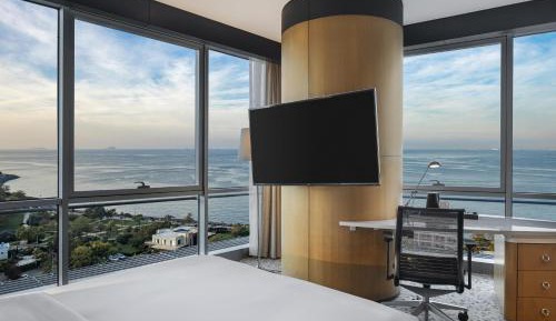 Family Suite with Living Room 