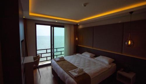King Suite with Sea View