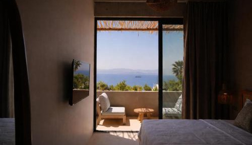 Deluxe Double Room with Balcony and Sea View