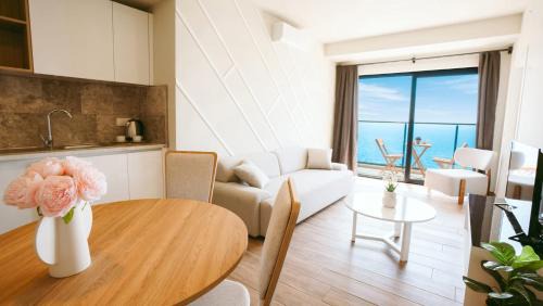 Superior King Suite