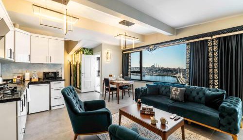 Deluxe Suite with Sea View
