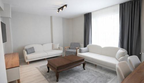 Deluxe Two-Bedroom Apartment with Garden View