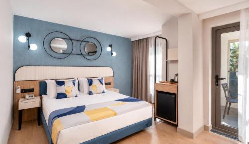 Double or Twin Room with Balcony