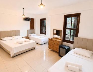 Quadruple Room with Garden View