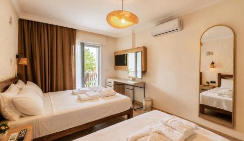 Triple Room with Balcony