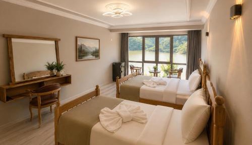 Apartment with Lake View