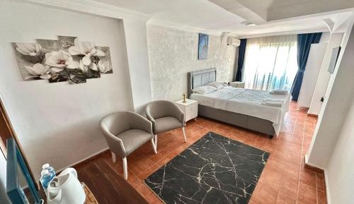 Double Room with Balcony and Sea View