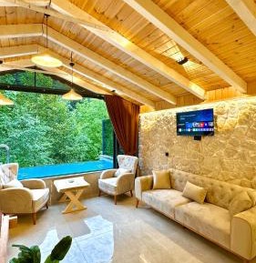 Deluxe Bungalow