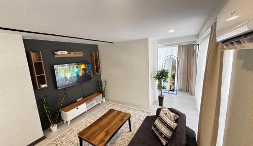 Deluxe Apartment