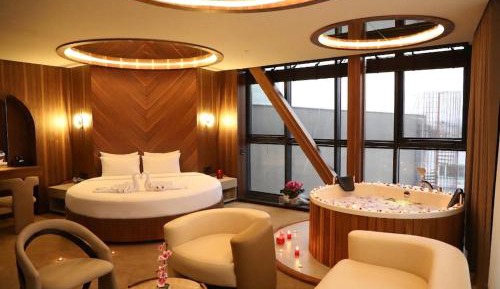 One-Bedroom Suite