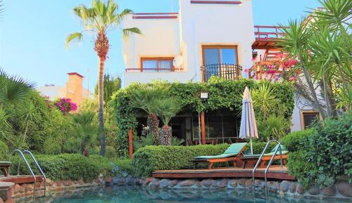 Double or Twin Room with Pool View