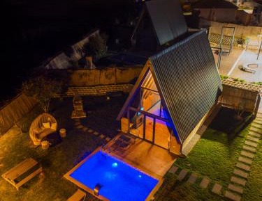Deluxe Bungalow with Garden View