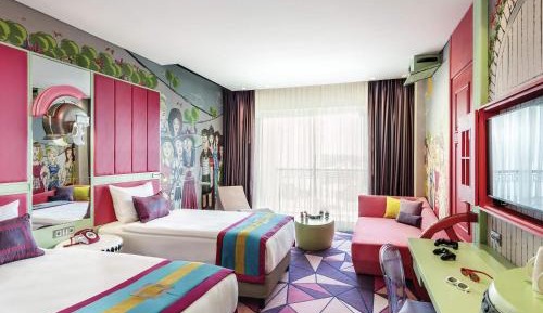 Deluxe Room for 2 Kids
