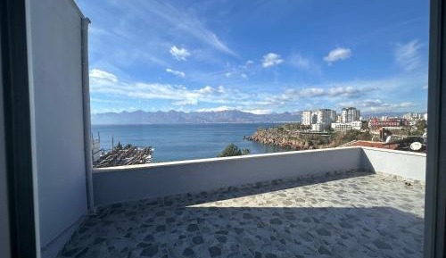 One-Bedroom Apartment with Sea View and Terrace