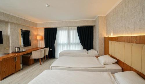 Triple Room with Bath