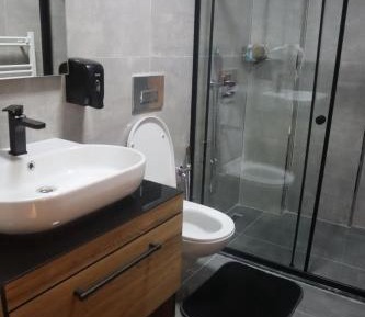 Standard Twin Room with Mountain View