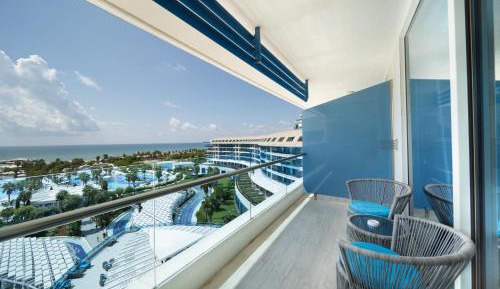 Deluxe Room with Sea View