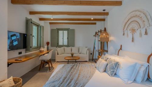 Deluxe Double Room with Side Sea View