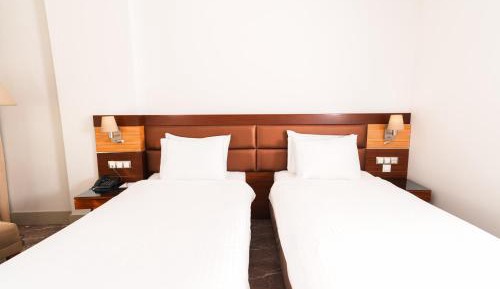 Twin Room with City View
