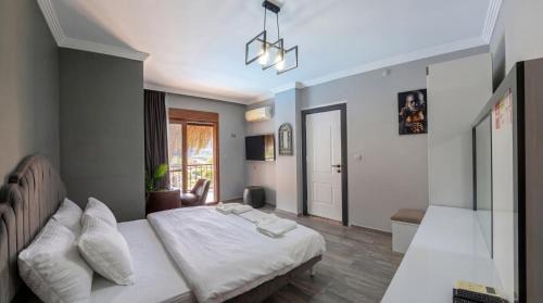 Double Room with Pool View