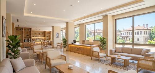 Apartment - Split Level