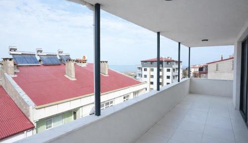 Deluxe One-Bedroom Apartment with Ocean View