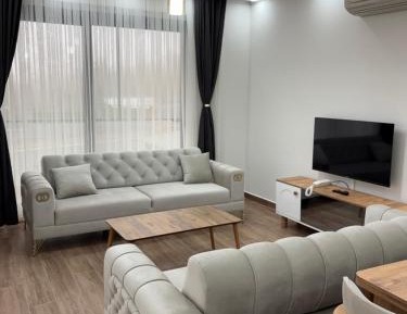 One-Bedroom Apartment with Lake View