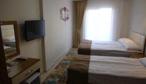 Double Room with Balcony (2 Adults + 1 Child)
