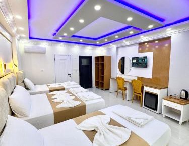 Deluxe King Studio