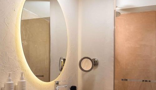Deluxe Room with Courtyard View