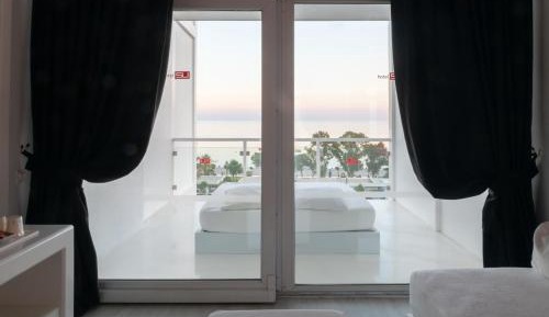 Deluxe Room with Sea View