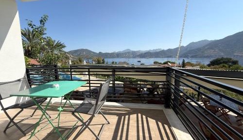 Deluxe Double Room with Balcony and Sea View