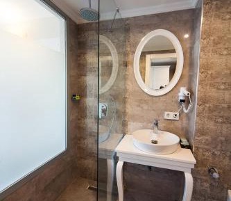 Double Room with Pool View