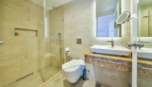 Deluxe Double Room with Balcony and Sea View