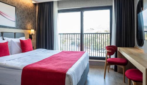 Standard Room with Twin Bed and Land Side