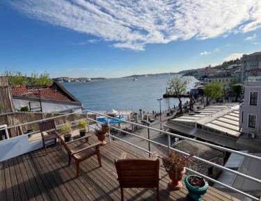 Deluxe Double Room with Balcony and Sea View
