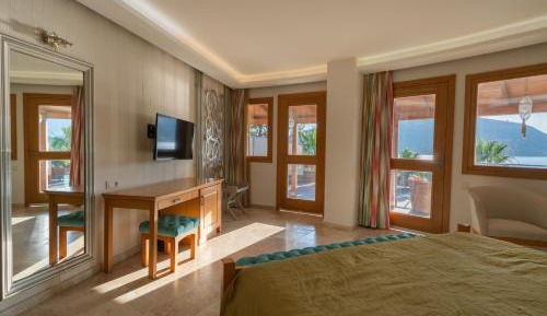 Penthouse Suite with Terrace