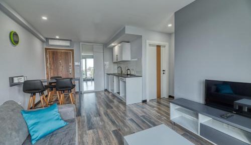 Corner Suite
