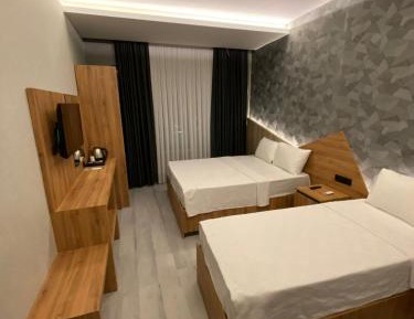 Triple Room with City View