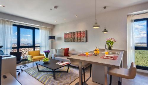 One-Bedroom Suite