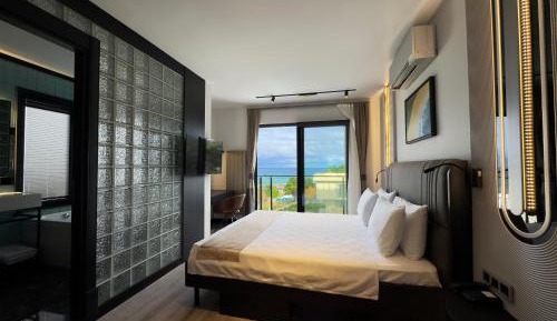 Deluxe Double Room with Sea View