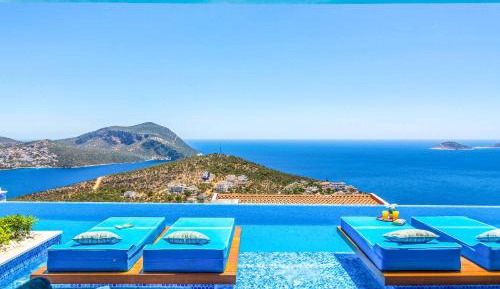 Five-Bedroom Villa