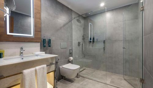 Four-Bedroom Connecting Family Suite