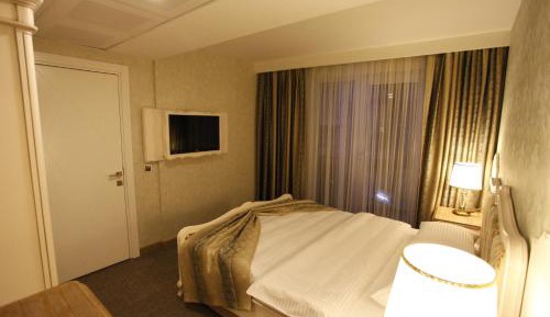 Suite with Balcony